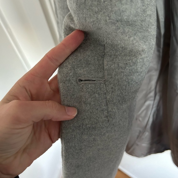 Aritzia Babaton 100% wool coat - Picture 5 of 9
